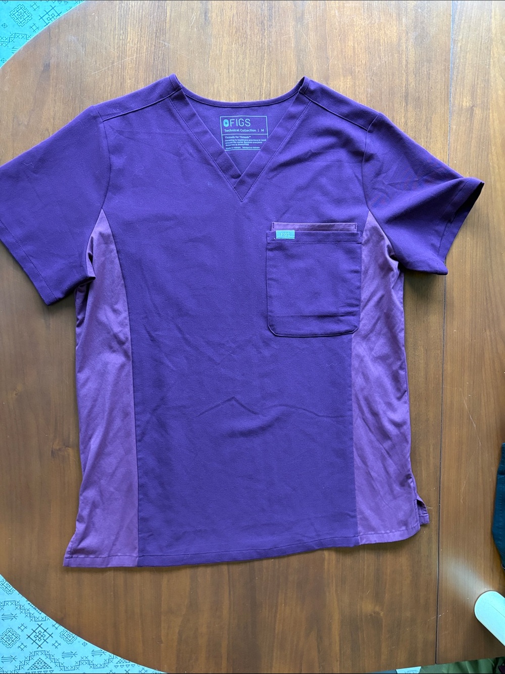 Figs Women’s Purple V-Neck Short Sleeve Tee with Pocket